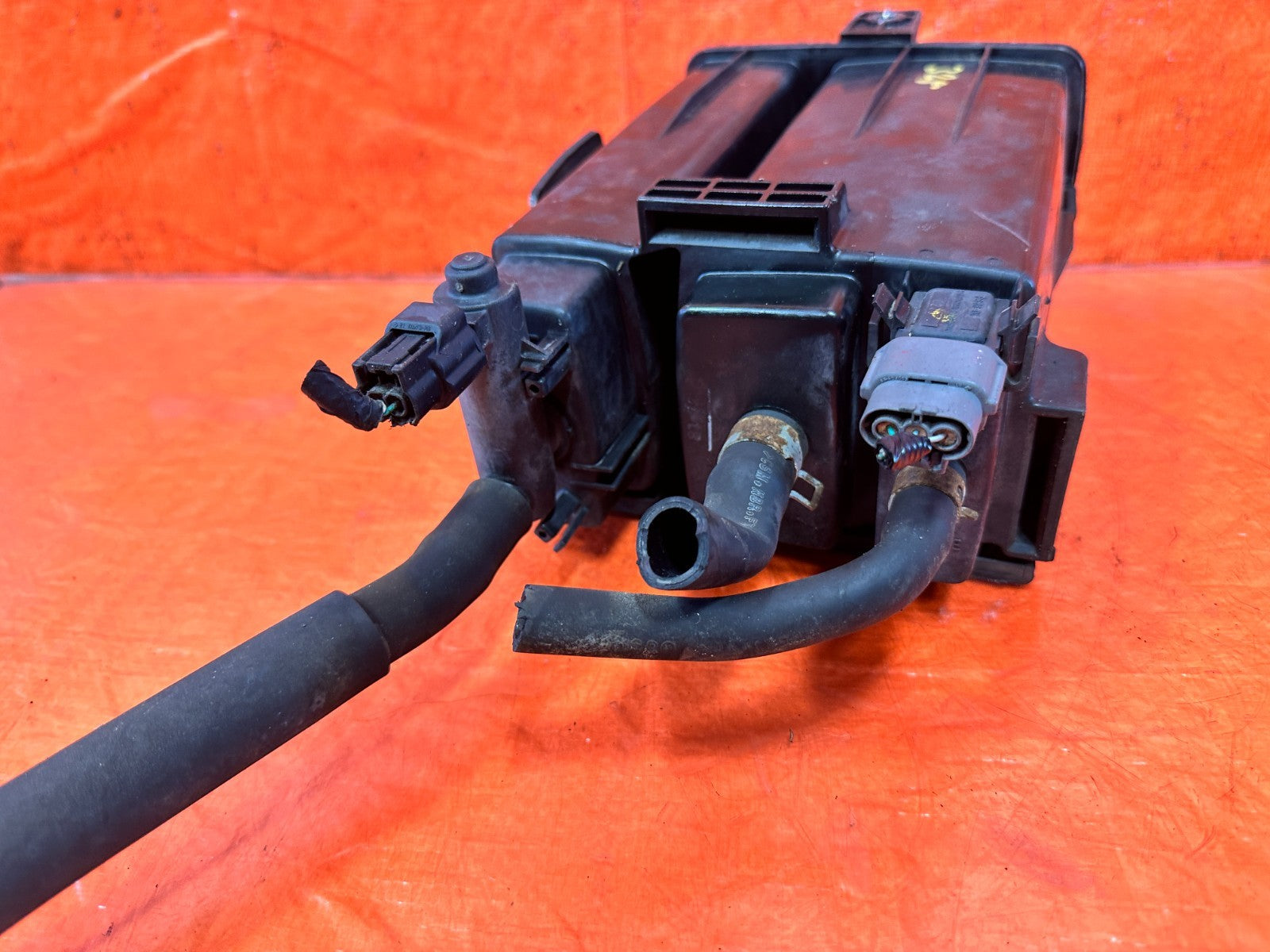 08 15 INFINITI G37 2D COUPE   FUEL VAPOR CHARCOAL EVAP TANK CANISTER  OEM 32810