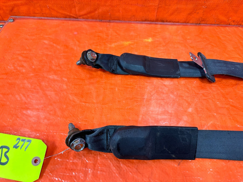 88 89 HONDA CRX DX SI   LEFT & RIGHT FRONT SEAT BELTS    OEM FACTORY #2773