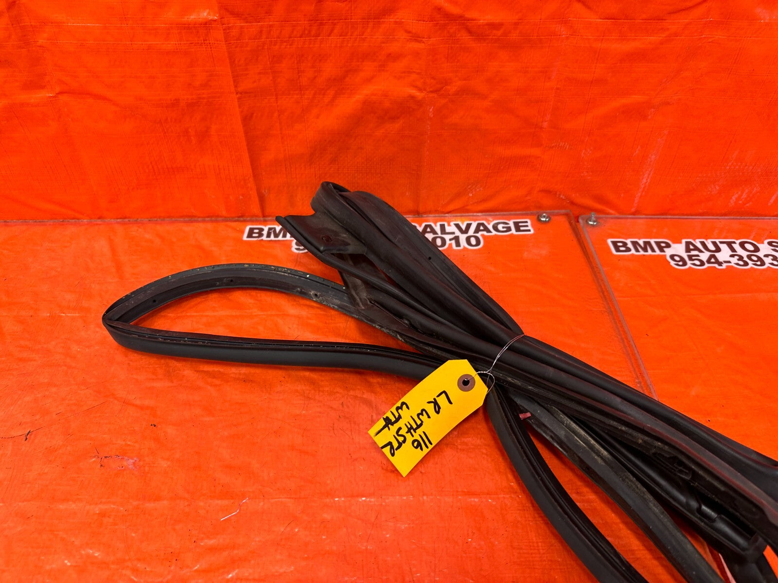 2010 10 INFINITI FX35 DRIVER LEFT REAR DOOR WEATHER STRIP RUBBER GASKET OEM 1167