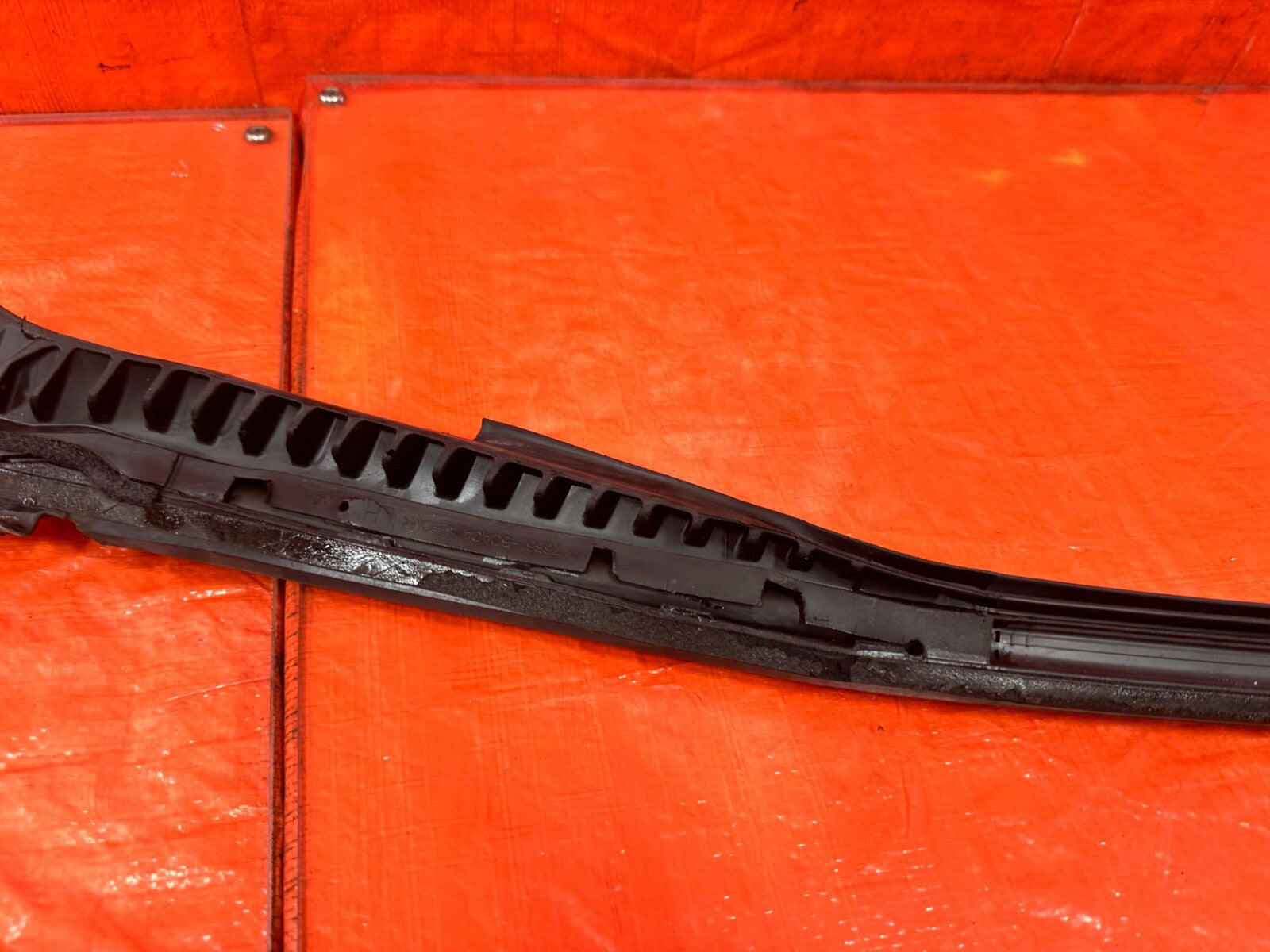 17 20 INFINITI Q60   DRIVER LEFT UPPER DOOR TO CHASSIS WEATHER STRIP SEAL OEM 899
