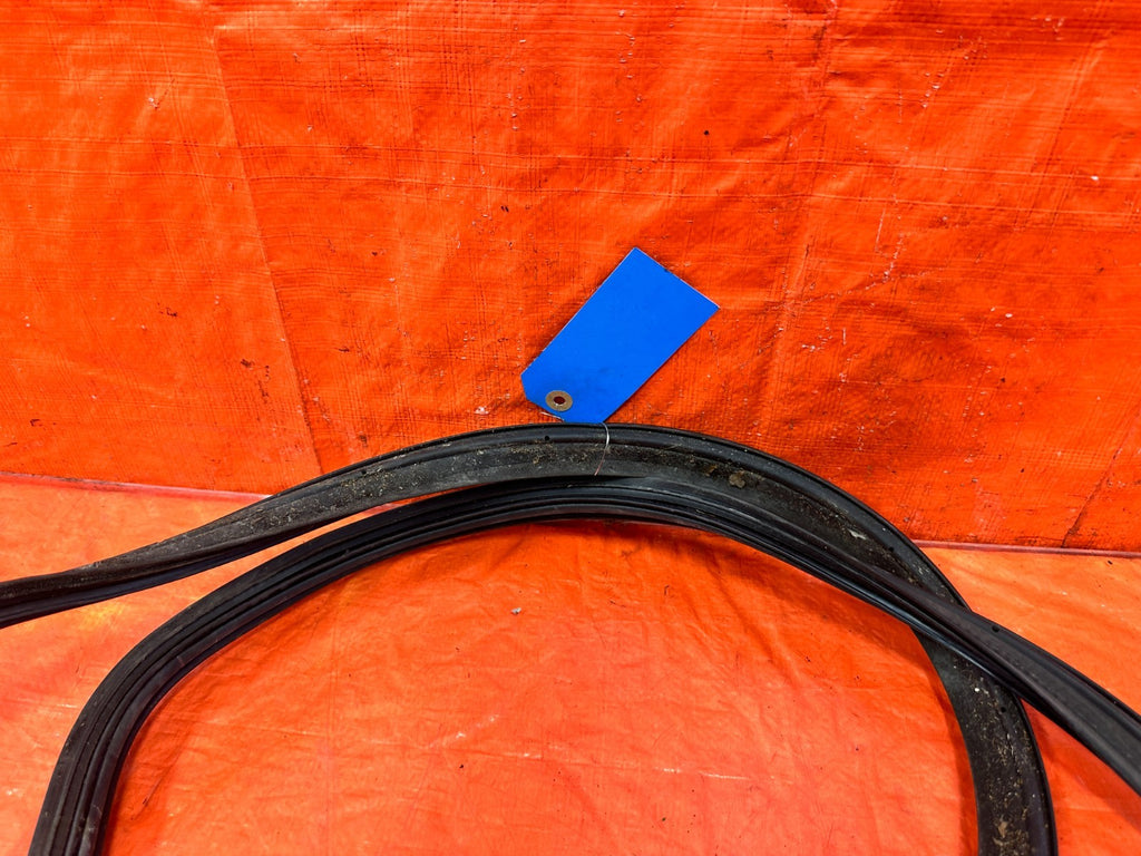 04 11 MAZDA RX8 RX 8   TRUNK WEATHER STRIP TRIM GASKET LINER RUBBER   OEM #3036