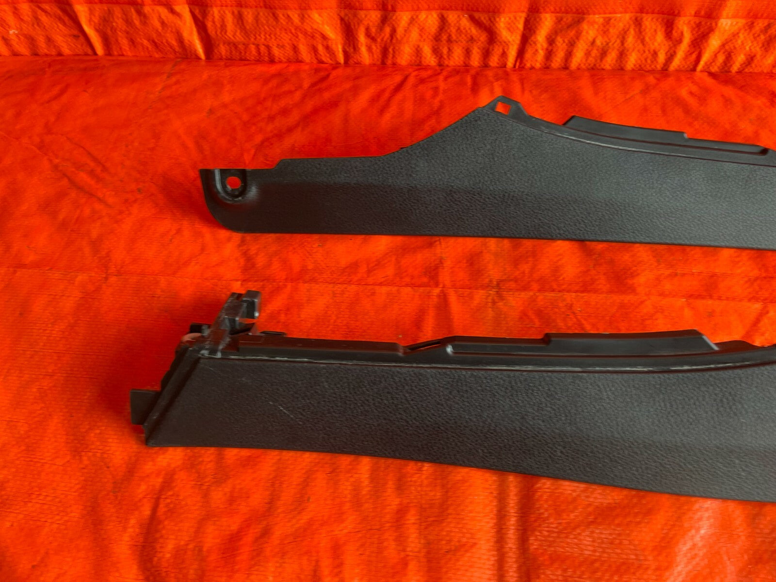 11 14 SUBARU IMPREZA WRX STI SEDAN   CENTER CONSOLE ARM REST TRIM LEFT RIGHT OEM7