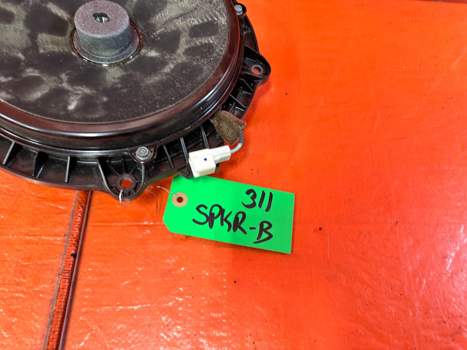 08 15 INFINITI G37 COUPE & CONVERTIBLE   RIGHT FRONT BOSE SPEAKER   OEM 3111