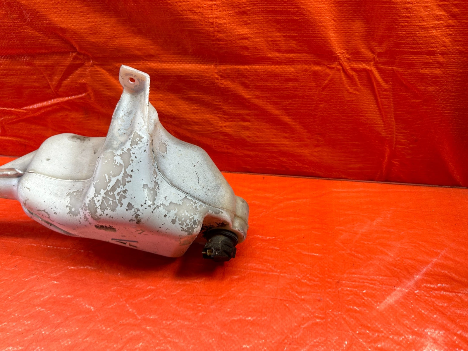 06 11 HONDA CIVIC SI COUPE WINDSHIELD WIPER RESERVOIR TANK W/ MOTOR OEM OE #1942