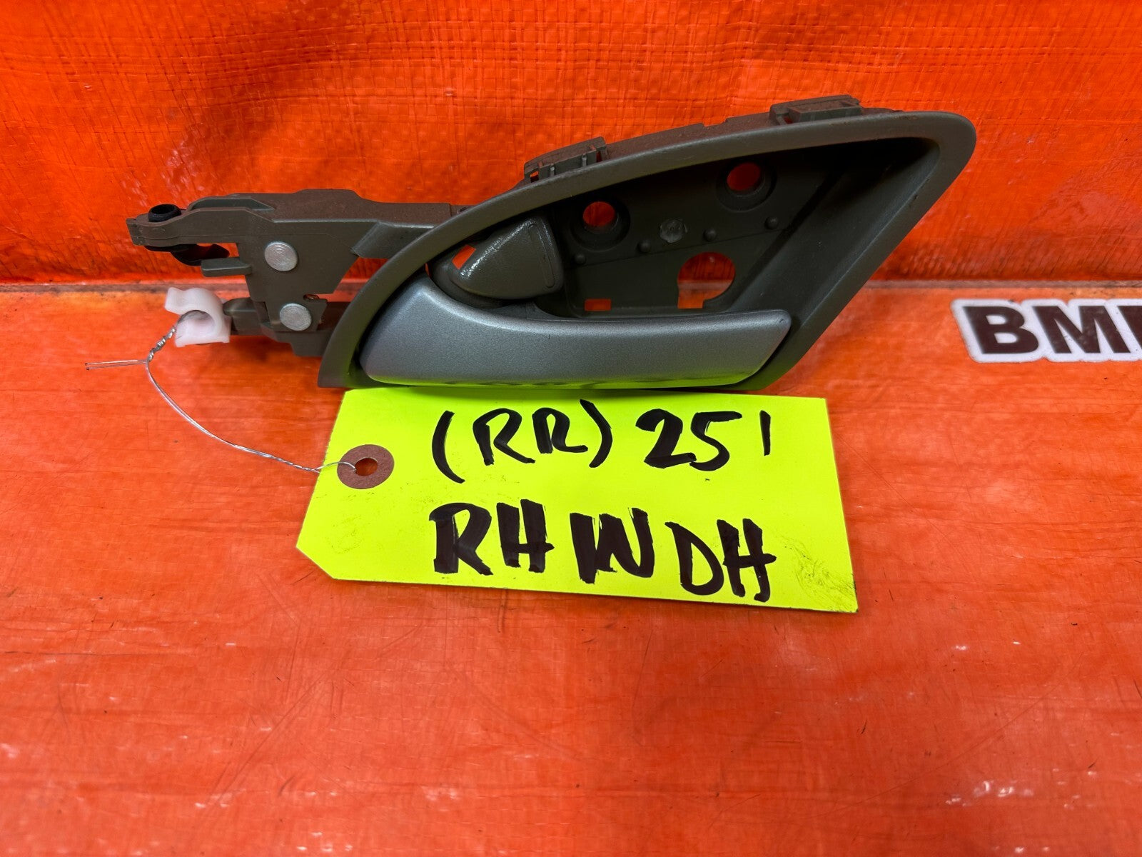 08 12 HONDA ACCORD SEDAN   DRIVER LEFT REAR   INTERIOR DOOR HANDLE   OEM 2516