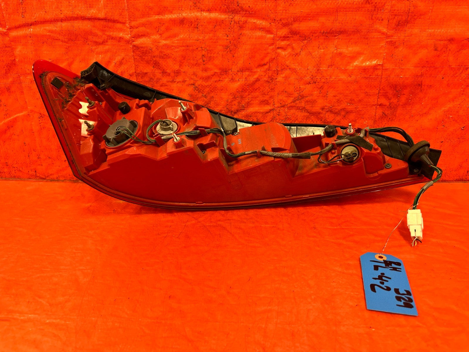 11 15 INFINITI G37 CONVERTIBLE   PASSENGER RIGHT TAIL LIGHT TAIL LAMP   OEM 3297