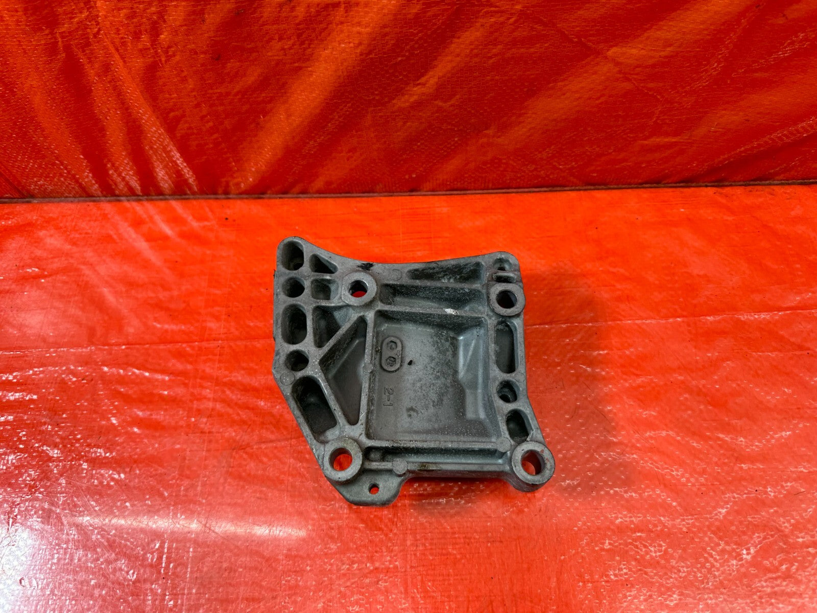 97 01 HONDA PRELUDE BASE & SH   H22A4 HVAC AC MOUNTING BRACKET OEM FACTORY #2105