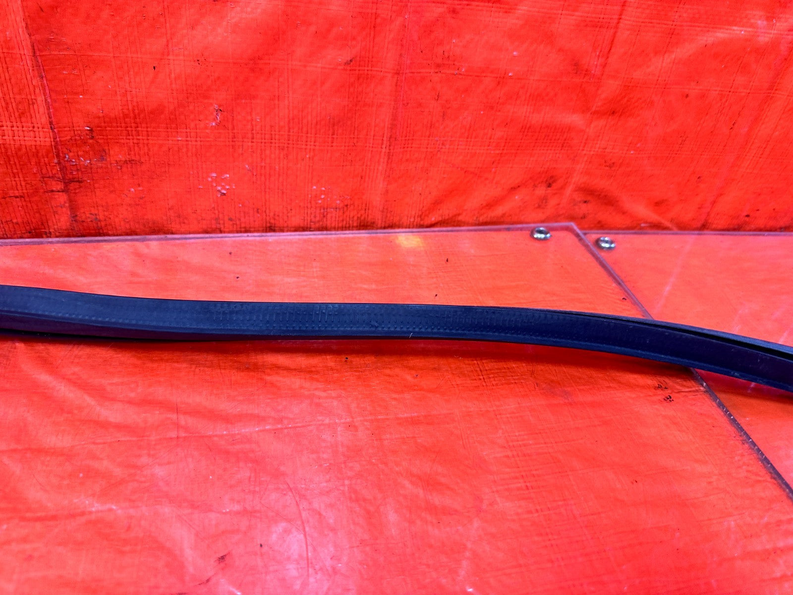 10 16 HYUNDAI GENESIS COUPE   CHASSIS TO DOOR OPEN TRIM RUBBER STRIP RIGHT FRONT5