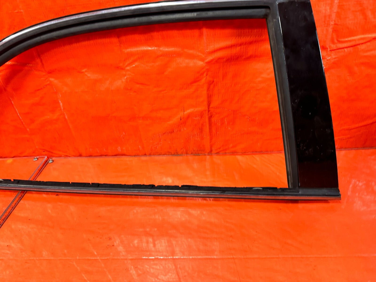 92 00 LEXUS SC300   DRIVER LEFT EXTERIOR WINDOW GLASS TRIM   OEM #2767