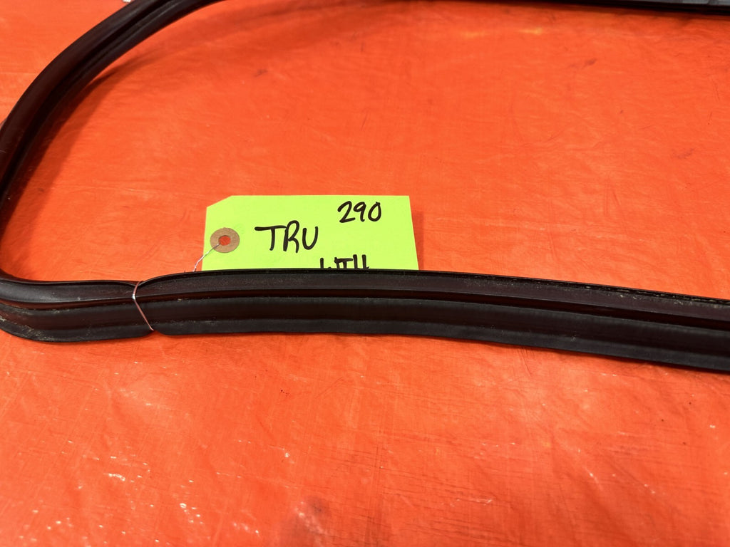 00 09 HONDA S2000   REAR TRUNK WEATHER STRIP GASKET SEAL   OEM FACTORY #29013