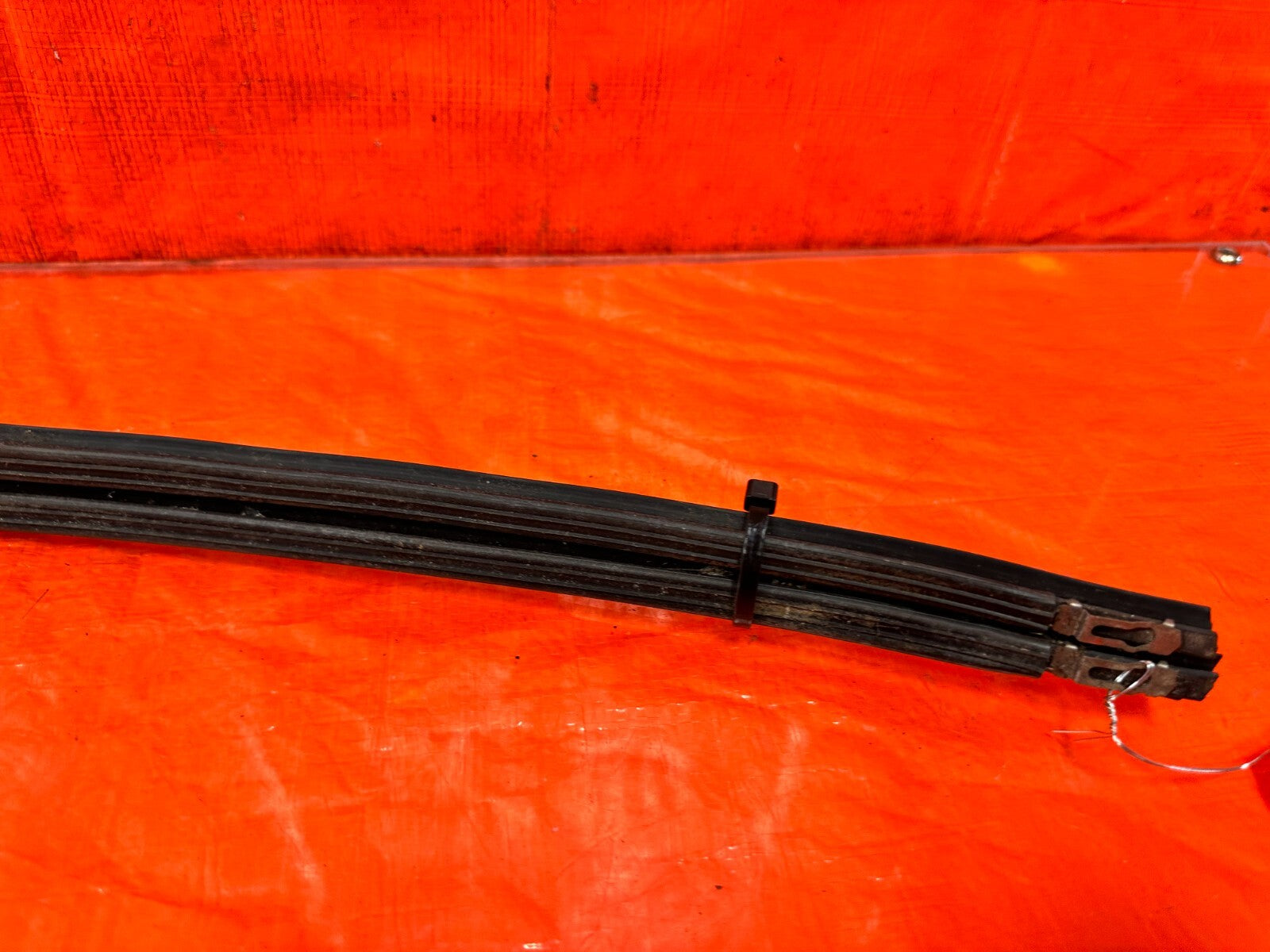 94 01 ACURA INTEGRA 2D   ROOF TRIM WEATHER STRIP SET   LEFT & RIGHT   OEM #2819