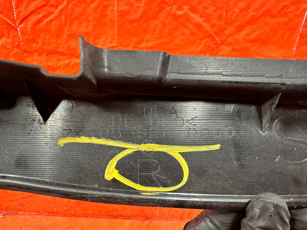 04 08 ACURA TSX   PASSENGER RIGHT   FENDER ENCLOSURE TRIM   OEM FACTORY #3122
