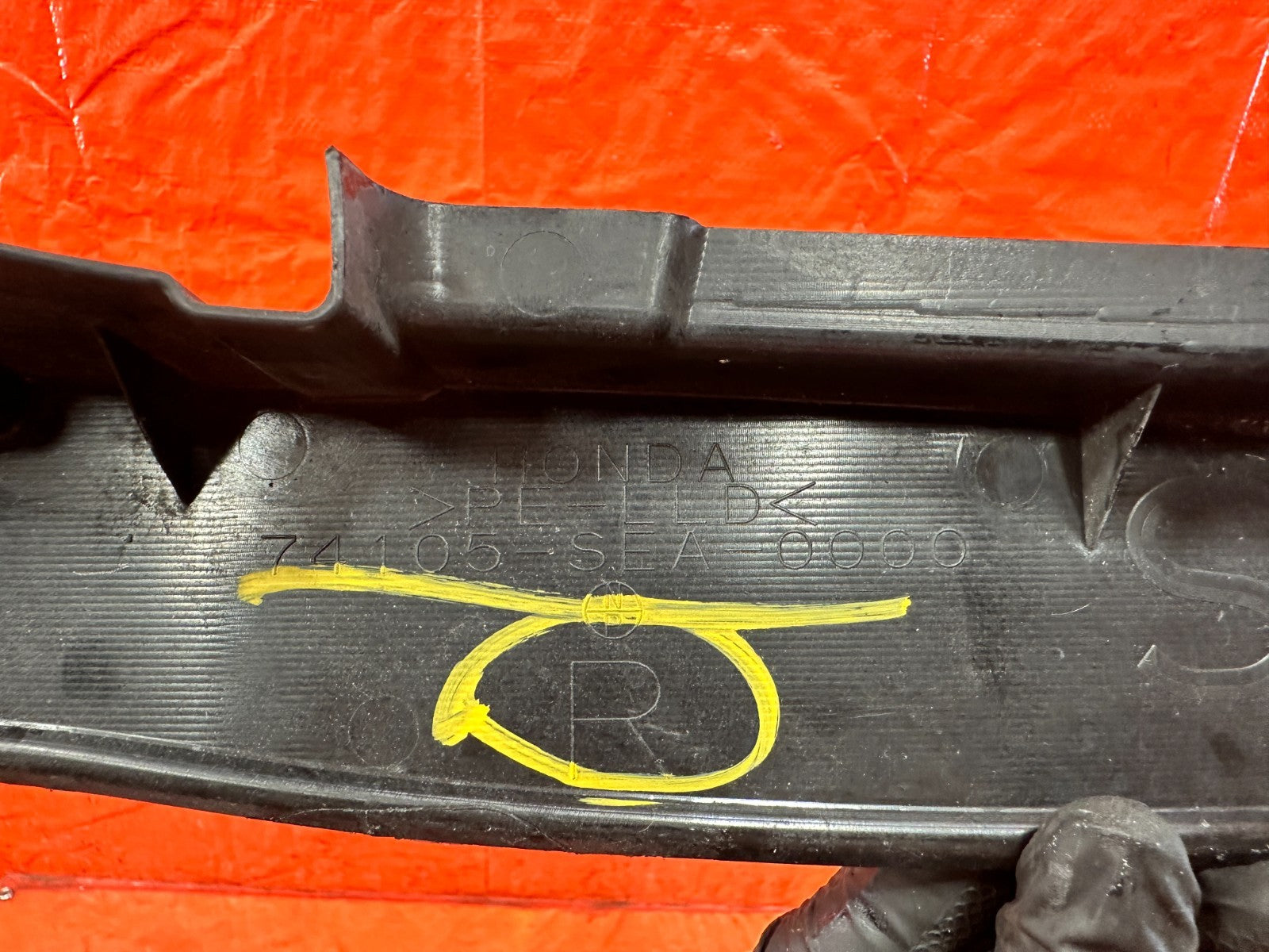 04 08 ACURA TSX   PASSENGER RIGHT   FENDER ENCLOSURE TRIM   OEM FACTORY #3122