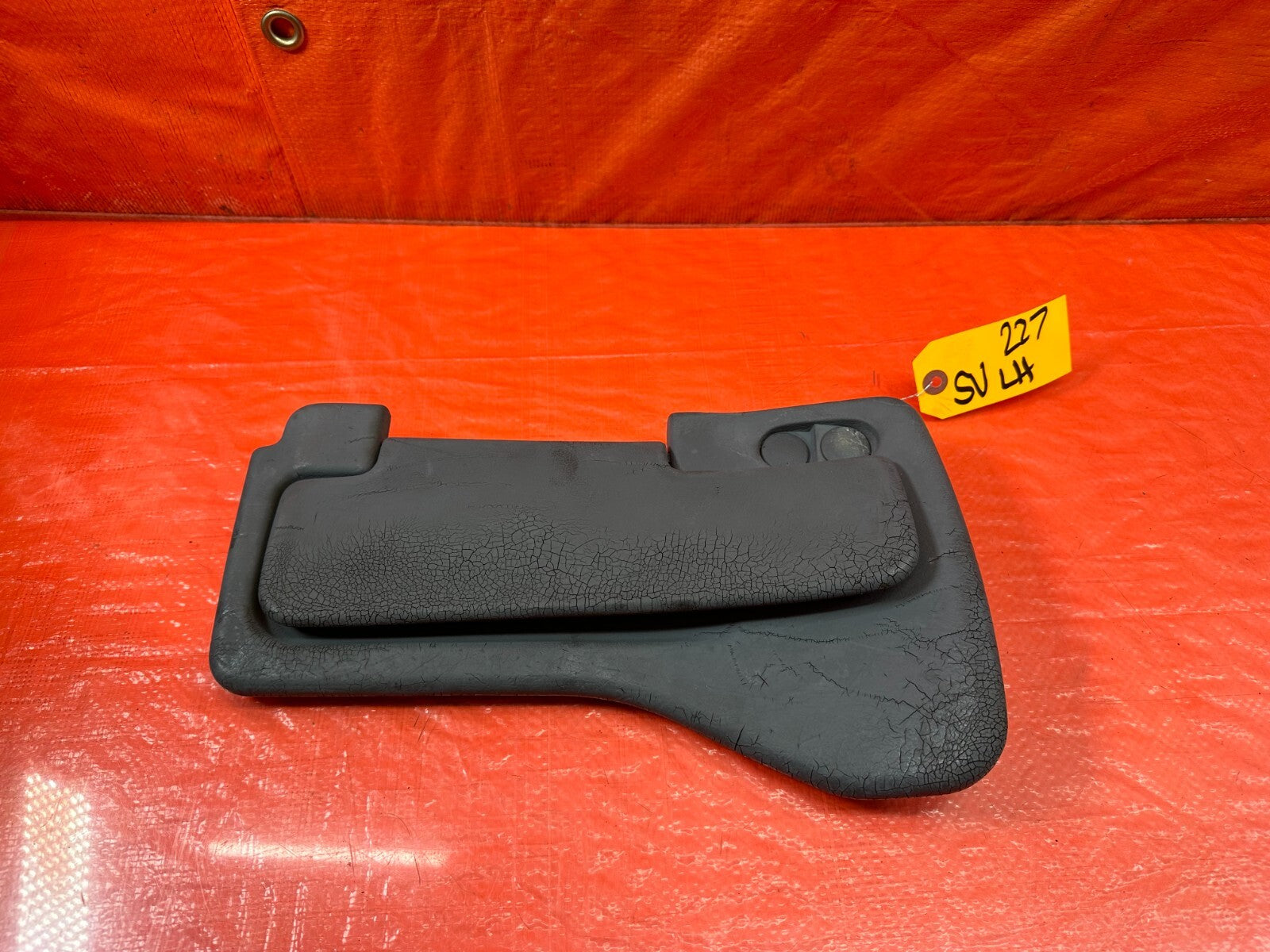 1994 94 HONDA DEL SOL   SUN VISOR   DRIVER LEFT SIDE   GRAY COLOR   OEM #2270