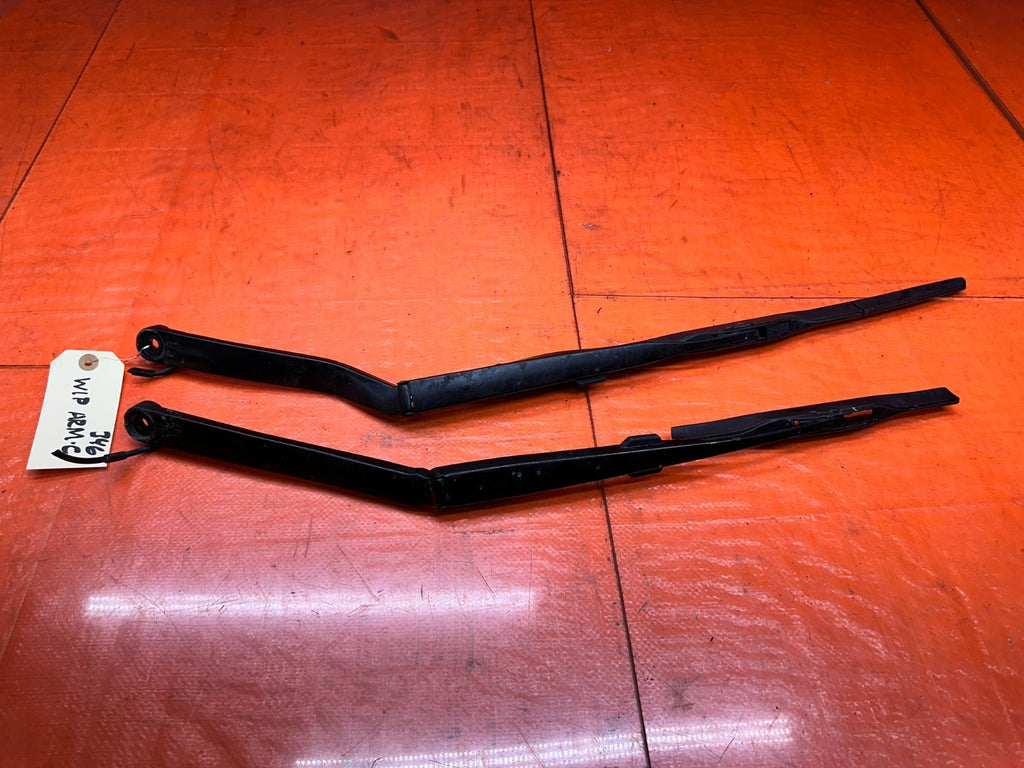 03-08 NISSAN 350Z FRONT WINDSHIELD WIPER ARMS PAIR DRIVER PASSENGER OEM #3460