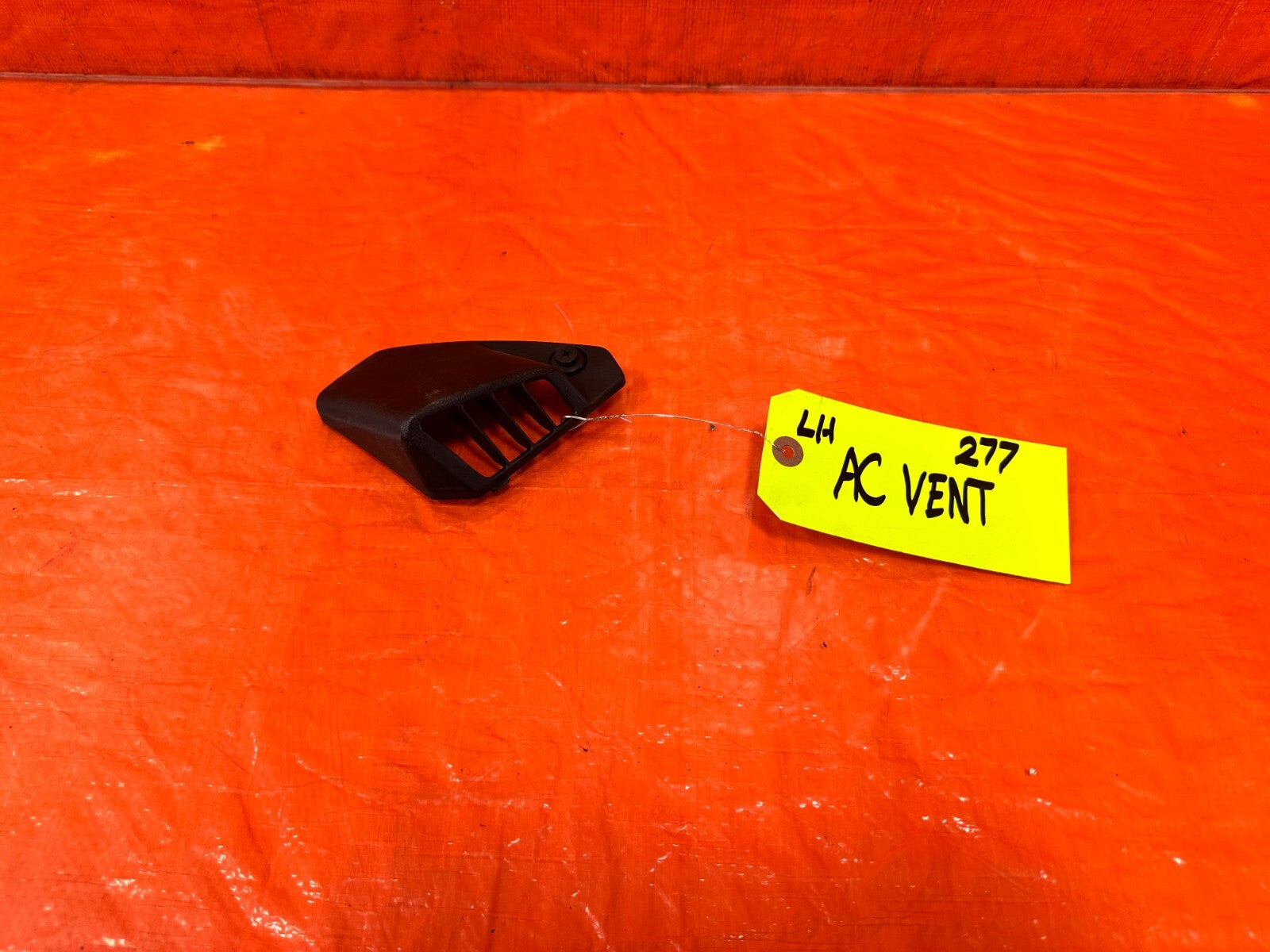 88 91 HONDA CRX   LEFT DASH DEFROSTER VENT   OEM FACTORY #2770