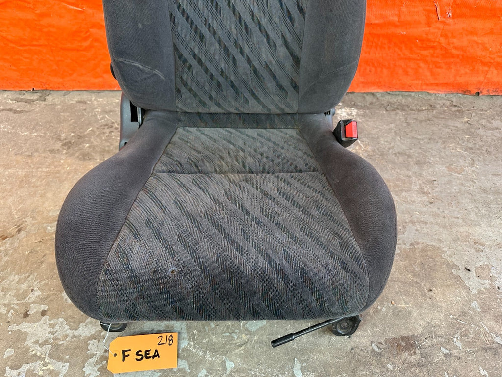 96 00 HONDA CIVIC EM1 SI MODEL PASSENGER RIGHT FRONT SEAT CHAIR & RAILS OEM #2187
