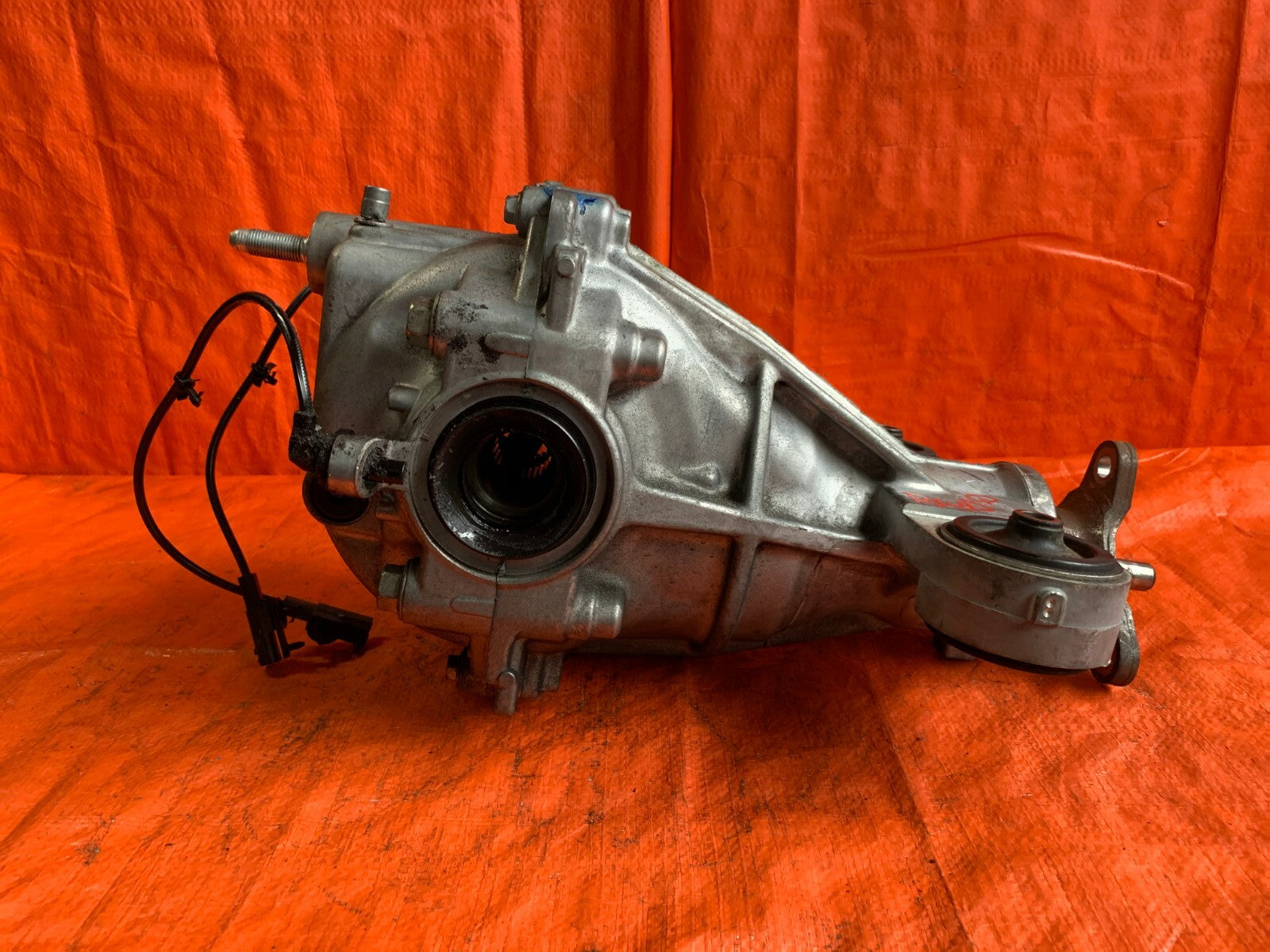 OEM 2016   2018 INFINITI Q50 REAR WHEEL DRIVE DIFFERENTIAL DIFF CARRIER PUMPKIN0