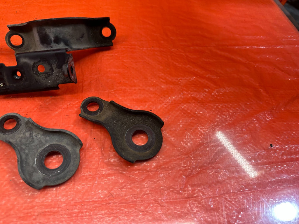 08 12 HONDA ACCORD SEDAN   POWER STEERING RACK BRACKETS HARDWARE OEM #2391