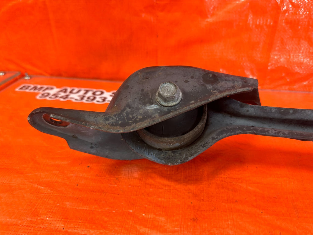 97 01 HONDA PRELUDE   PASSENGER RIGHT REAR TRAILING ARM CONTROL ARM   OEM #25913