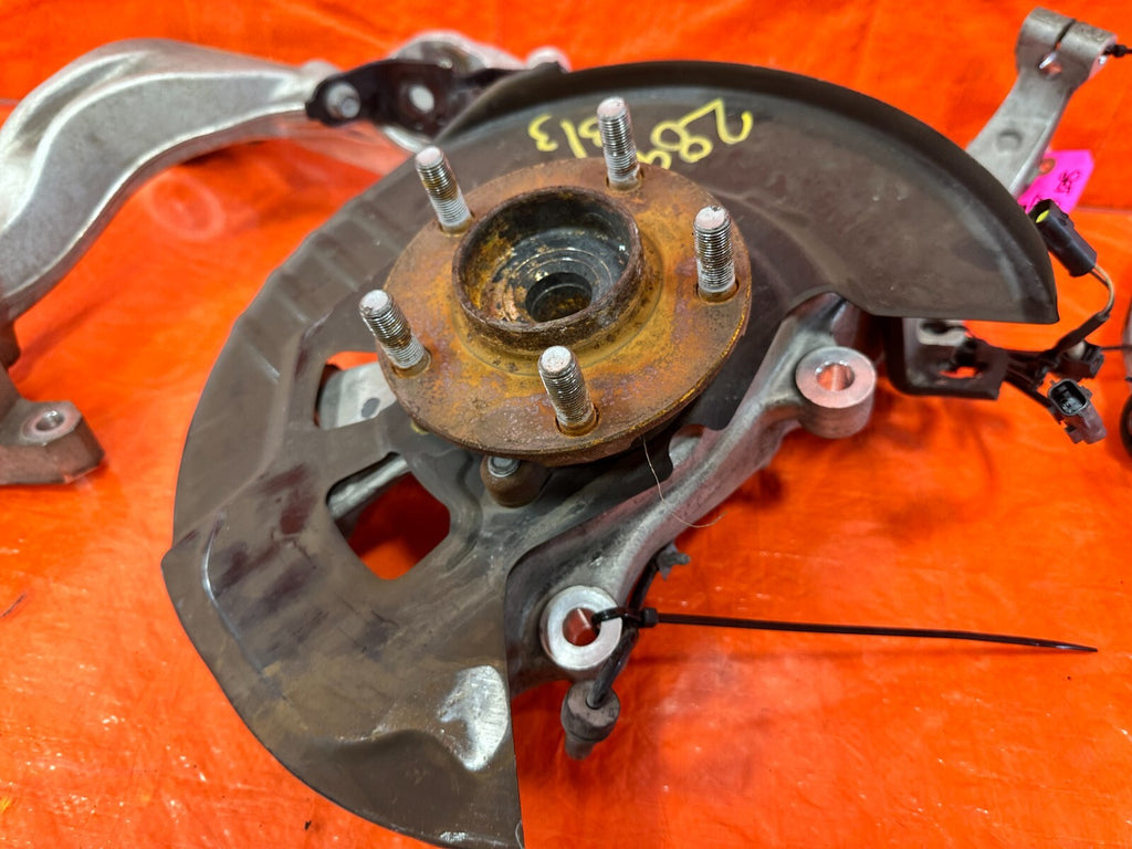 14 20 INFINITI Q50 Q60   RIGHT FRONT SPINDLE & UPPER LOWER CONTROL ARM RWD #2895