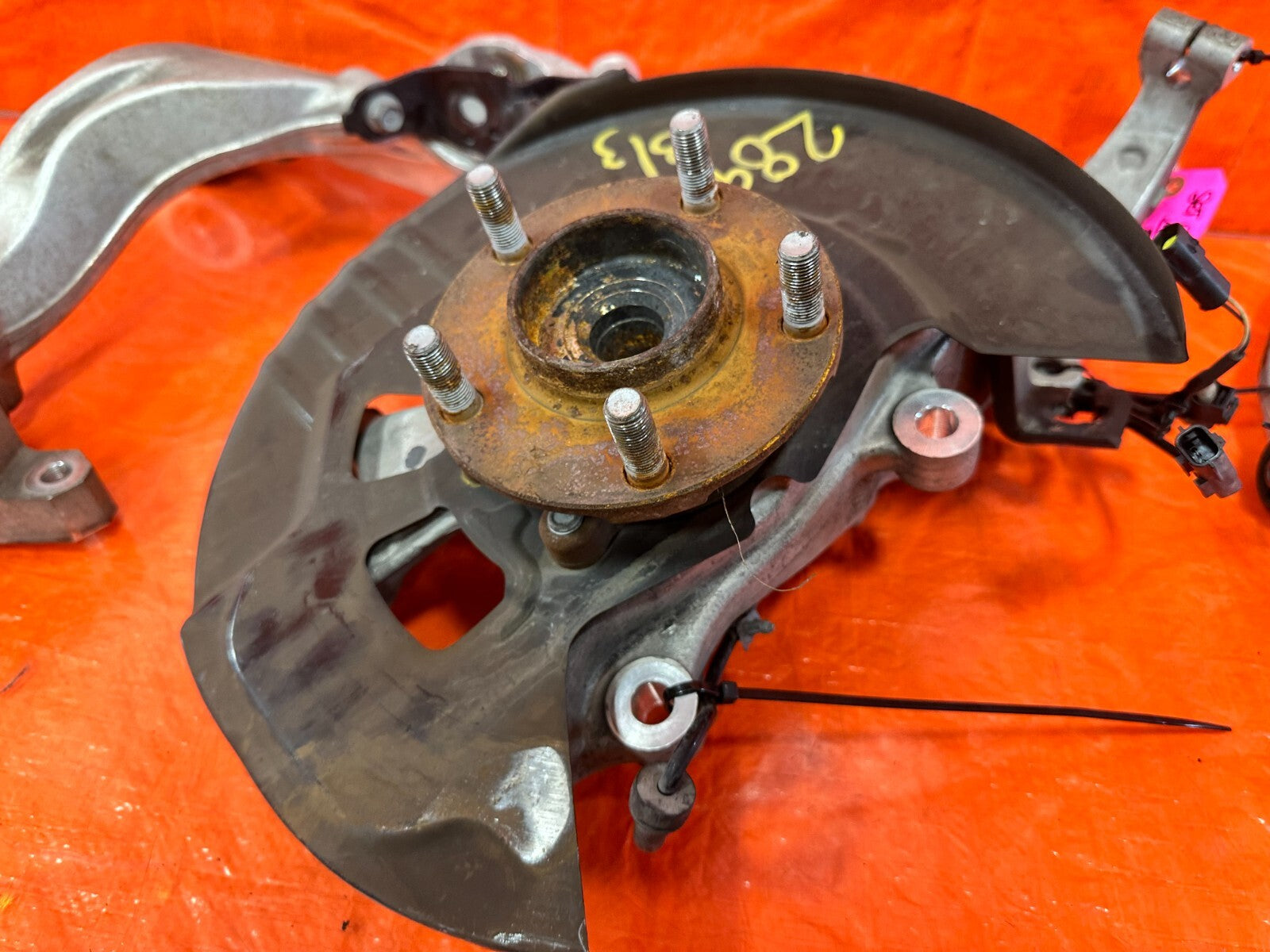 14 20 INFINITI Q50 Q60   RIGHT FRONT SPINDLE & UPPER LOWER CONTROL ARM RWD #2895