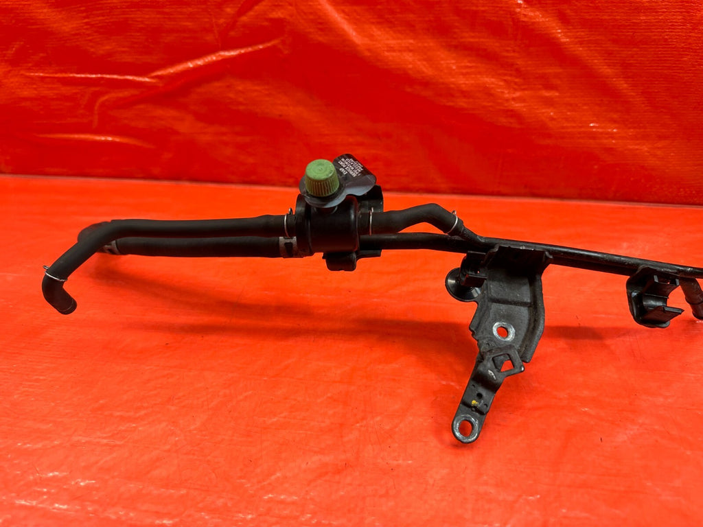02 06 ACURA RSX TYPE S K20A2 FUEL EVAP SERVICE PORT INJECTOR PULSATION LINE #18712