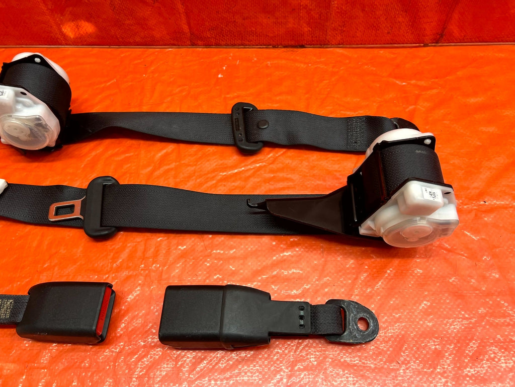 12 21 SUBARU WRX & STI SEDAN   REAR SEAT BELT SET   LEFT & RIGHT SEAT BELTS OEM5