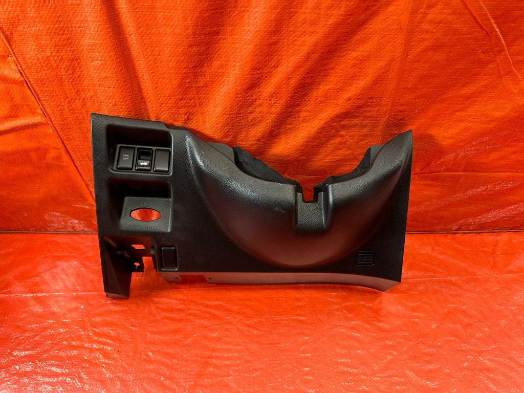 07 13 INFINITI G35 G37 SEDAN   KNEE TRIM UNDER STEERING COLUMN LOWER COVER #1929