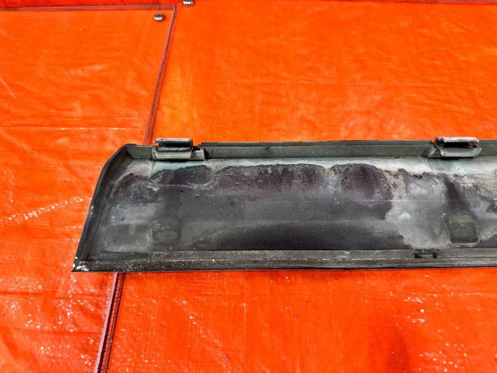 88 89 HONDA CRX   LEFT   LOWER DOOR MOLDING TRIM INSERT LINER LINING OEM #27712
