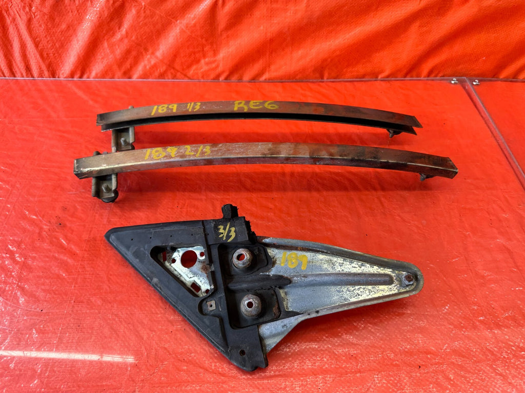 90 93 ACURA INTEGRA 2D   DOOR SASH & GUIDE WINDOW CHANNEL BRACKET SET LEFT #1890