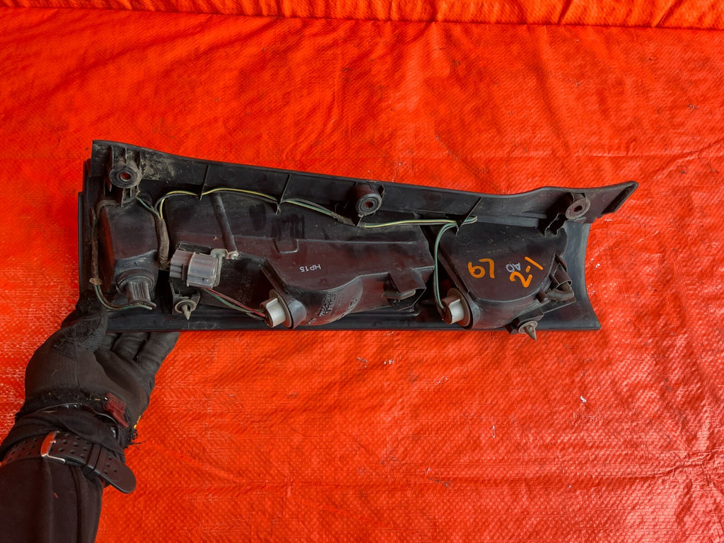 97 01 HONDA CR V CRV   DRIVER LEFT   EXTERIOR TAIL LIGHT LAMP W/ HARNESS OEM #675