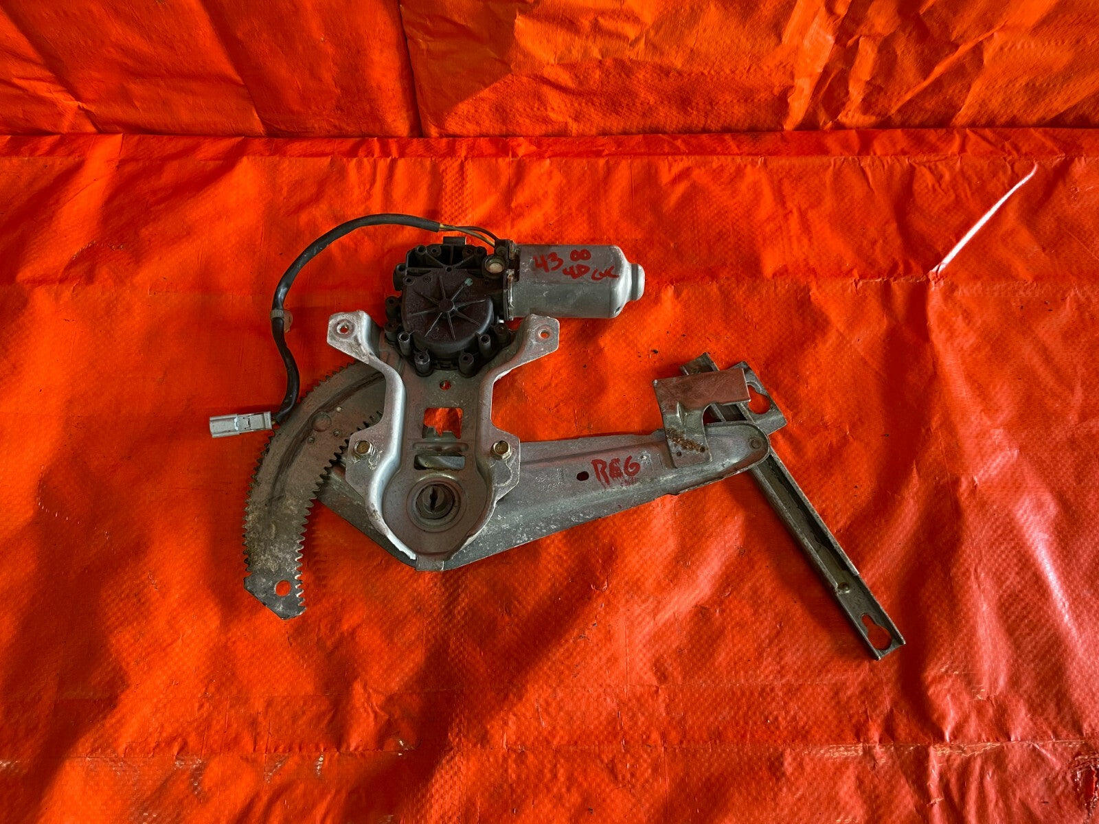 96 00 HONDA CIVIC 4D SEDAN   DRIVER LEFT REAR   WINDOW REGULATOR W/ MOTOR   OEM0
