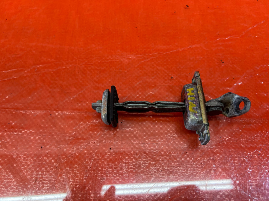 96 00 HONDA CIVIC COUPE & HATCH PASSENGER RIGHT DOOR CHECKER HINGE ARM OEM #1255