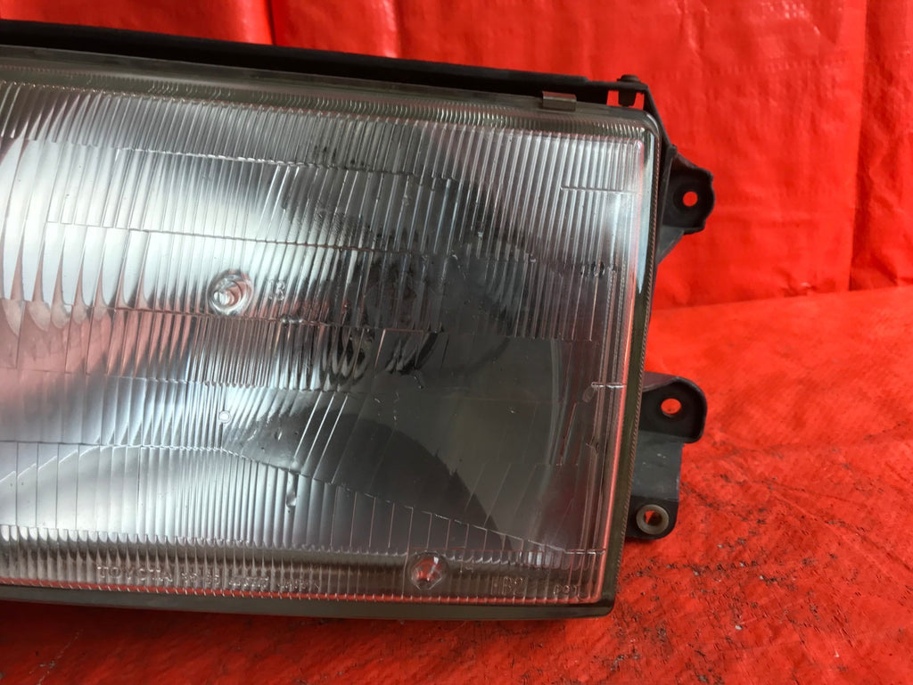 OEM 1998 98 TOYOTA 4RUNNER 4 RUNNER DRIVER LEFT HEADLIGHT HEADLAMP L LH1