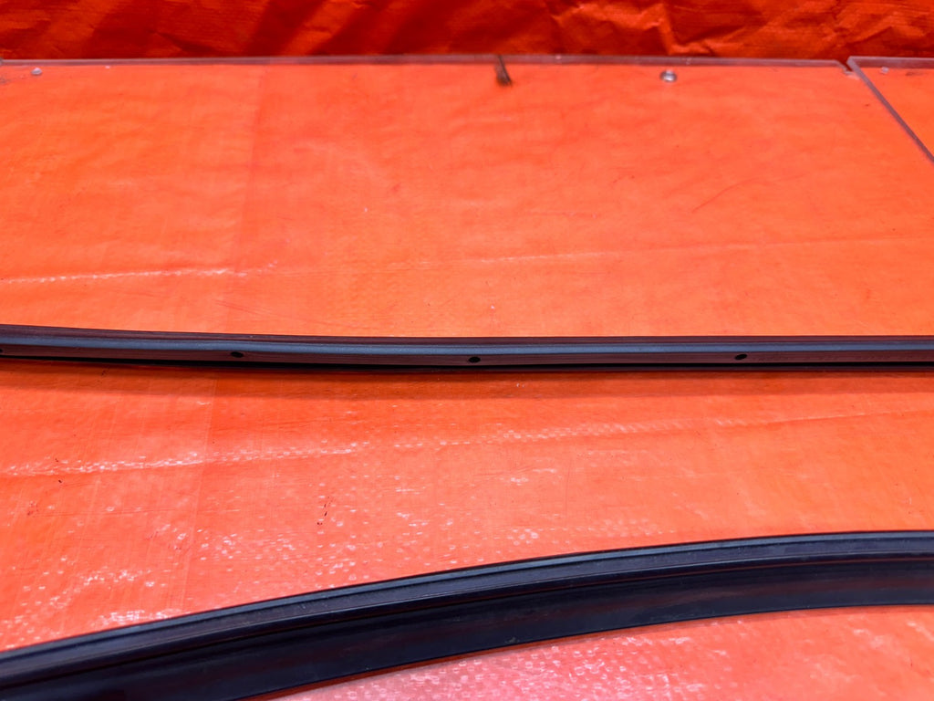 04 08 ACURA TSX LEFT REAR DOOR WINDOW WEATHERSTRIP RUN CHANNEL SEAL OEM 33014