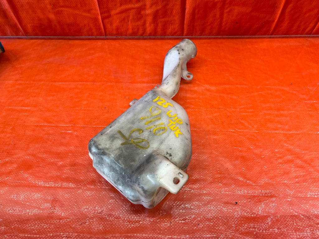 96 00 HONDA CIVIC   WINDSHIELD WIPER RESERVOIR TANK W/ MOTOR & CAP   OEM OE #1250