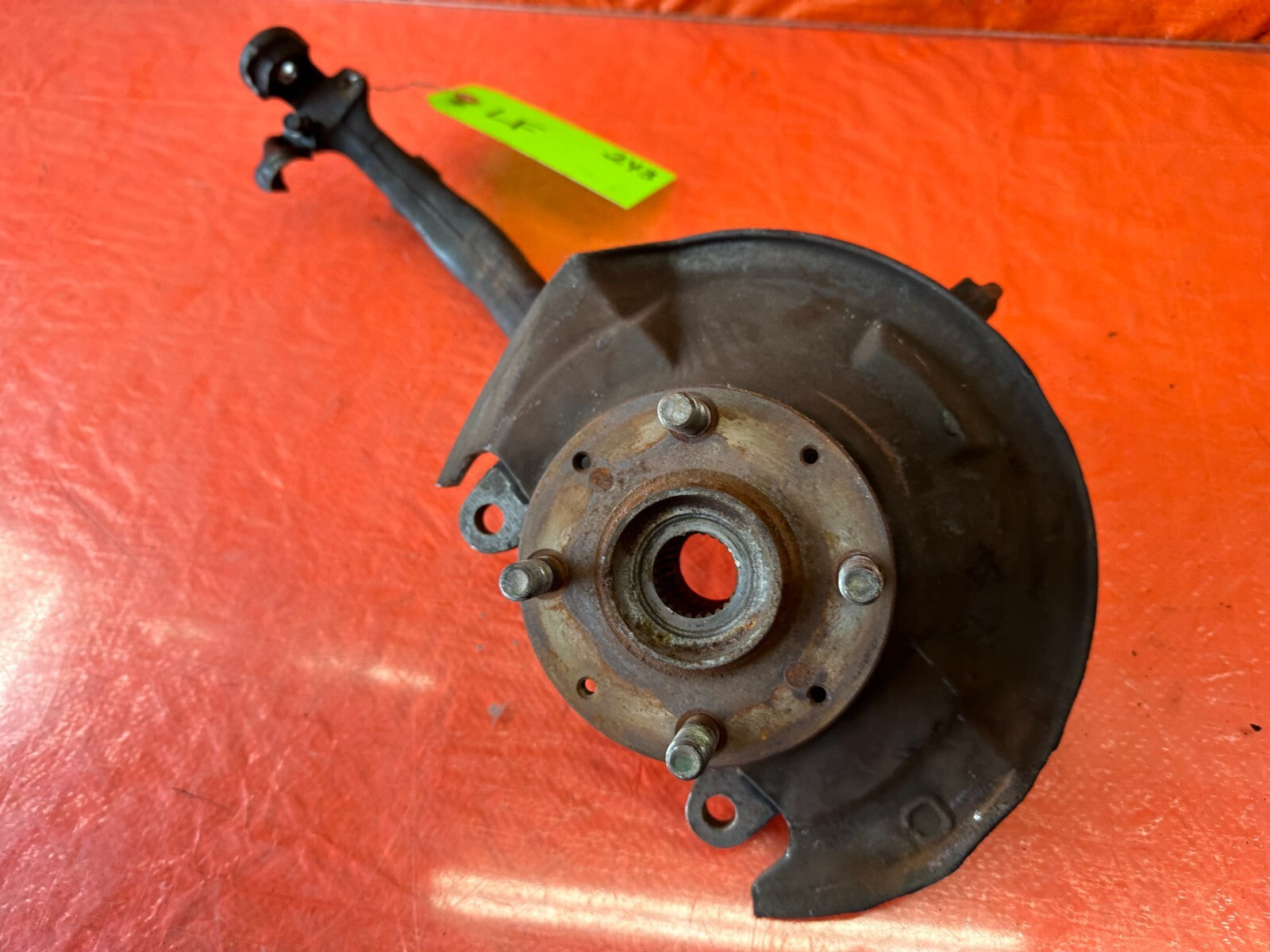 1989 89 HONDA CRX DX   DRIVER LEFT FRONT SPINDLE KNUCKLE HUB   OEM #2435