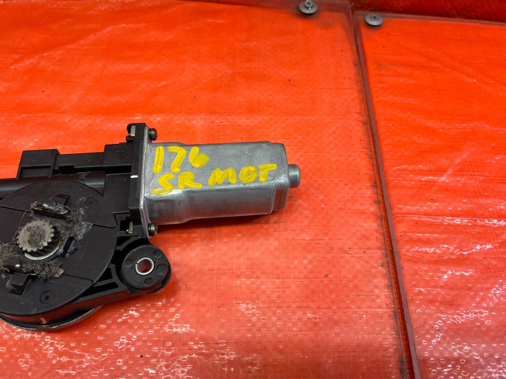 02 05 HONDA CIVIC SI EP3 HATCHBACK SUNROOF MOONROOF SLIDING ROOF MOTOR   OEM 1764