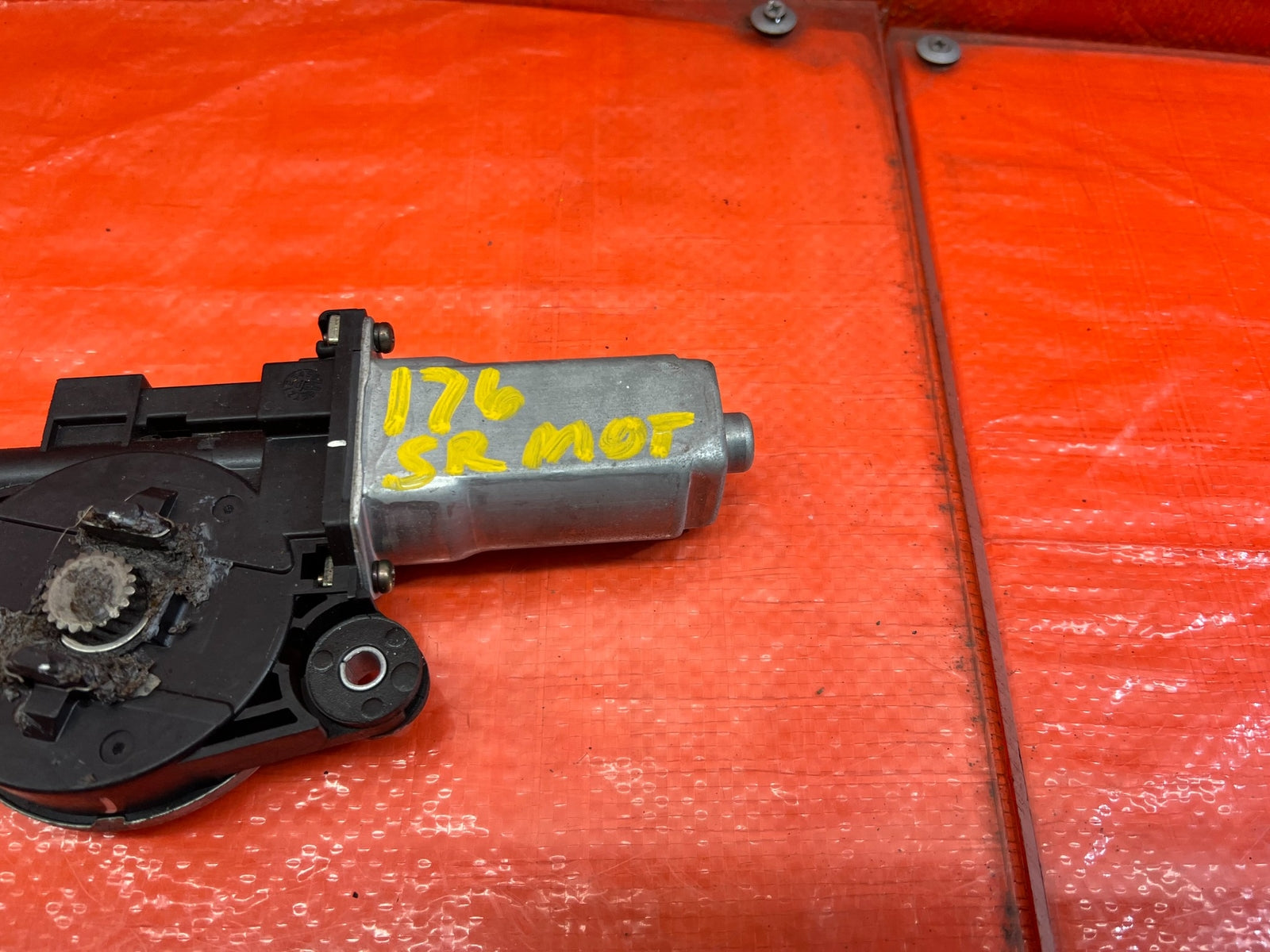 02 05 HONDA CIVIC SI EP3 HATCHBACK SUNROOF MOONROOF SLIDING ROOF MOTOR   OEM 1764