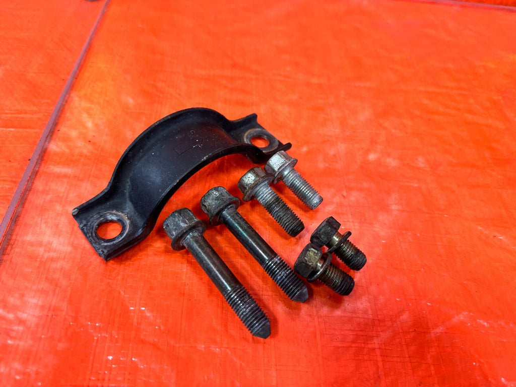 92 96 HONDA PRELUDE   POWER STEERING RACK MOUNTING BRACKET BRACE   OEM #2730