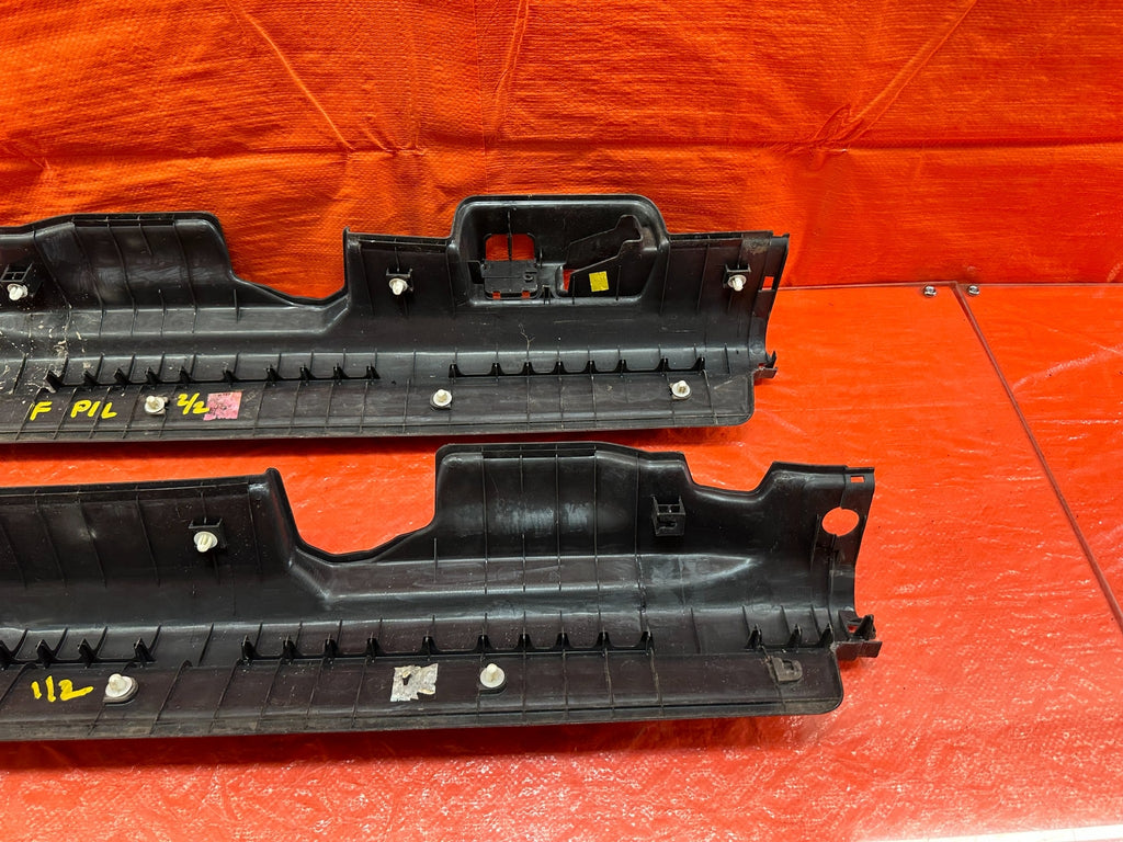 02 05 HONDA CIVIC SI EP3   FLOOR PILLAR SCUFF PLATE SET LEFT & RIGHT   OEM #18613