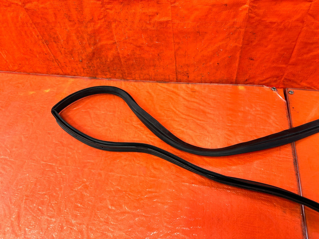 08 15 INFINITI G37 & Q60    2D COUPE   REAR TRUNK WEATHER STRIP GASKET SEAL OEM8