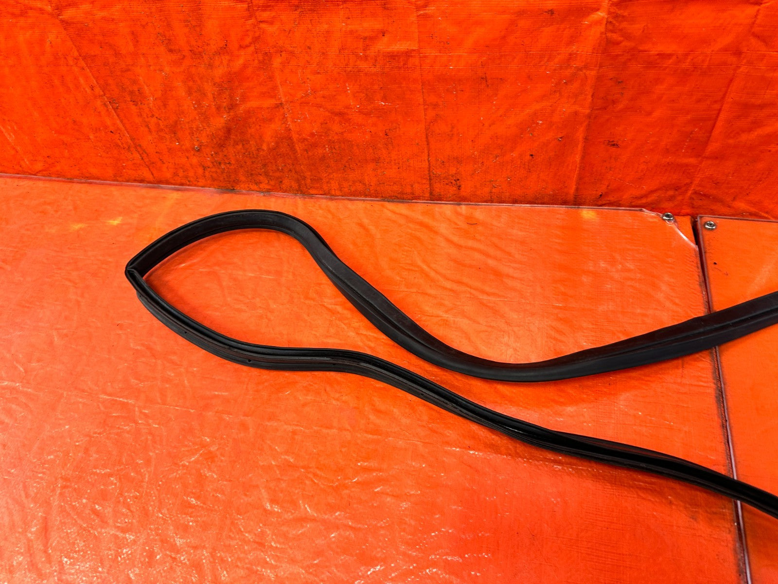 08 15 INFINITI G37 & Q60    2D COUPE   REAR TRUNK WEATHER STRIP GASKET SEAL OEM8