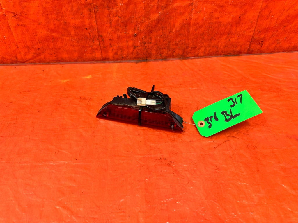 90 91 HONDA CIVIC HATCHBACK   THIRD 3RD BRAKE LIGHT HIGH MOUNT STOP LAMP OEM 3170