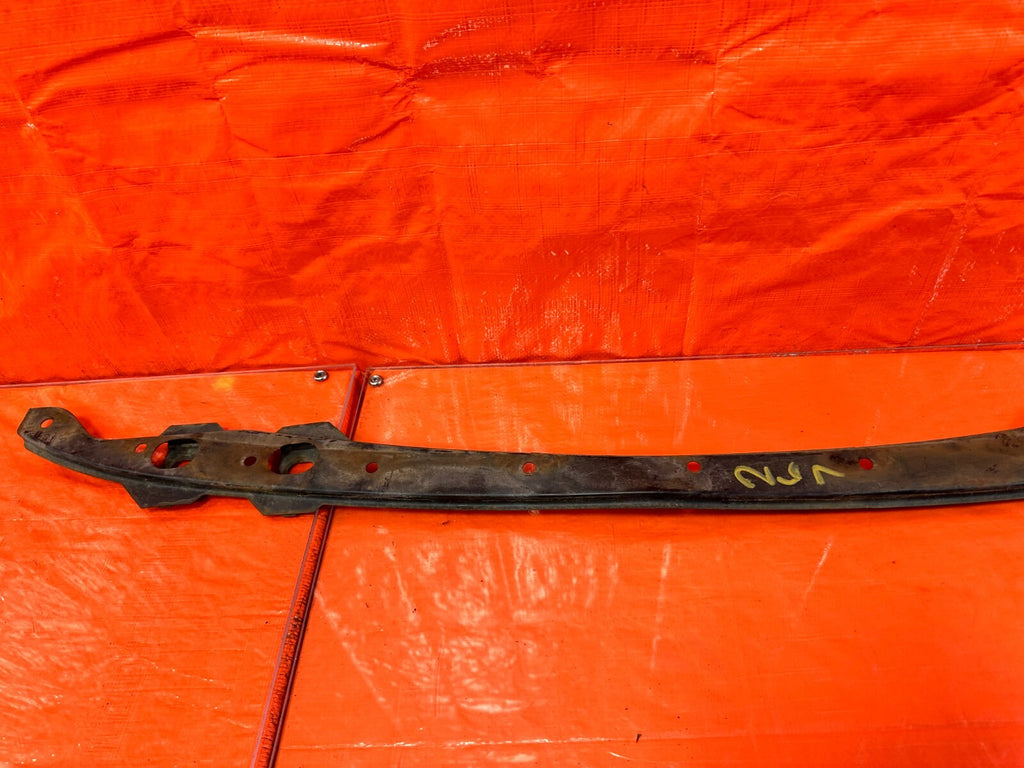 90 97 MAZDA MX 5 MIATA   REAR BUMPER BRACKET RETAINER   OEM FACTORY OE #2677
