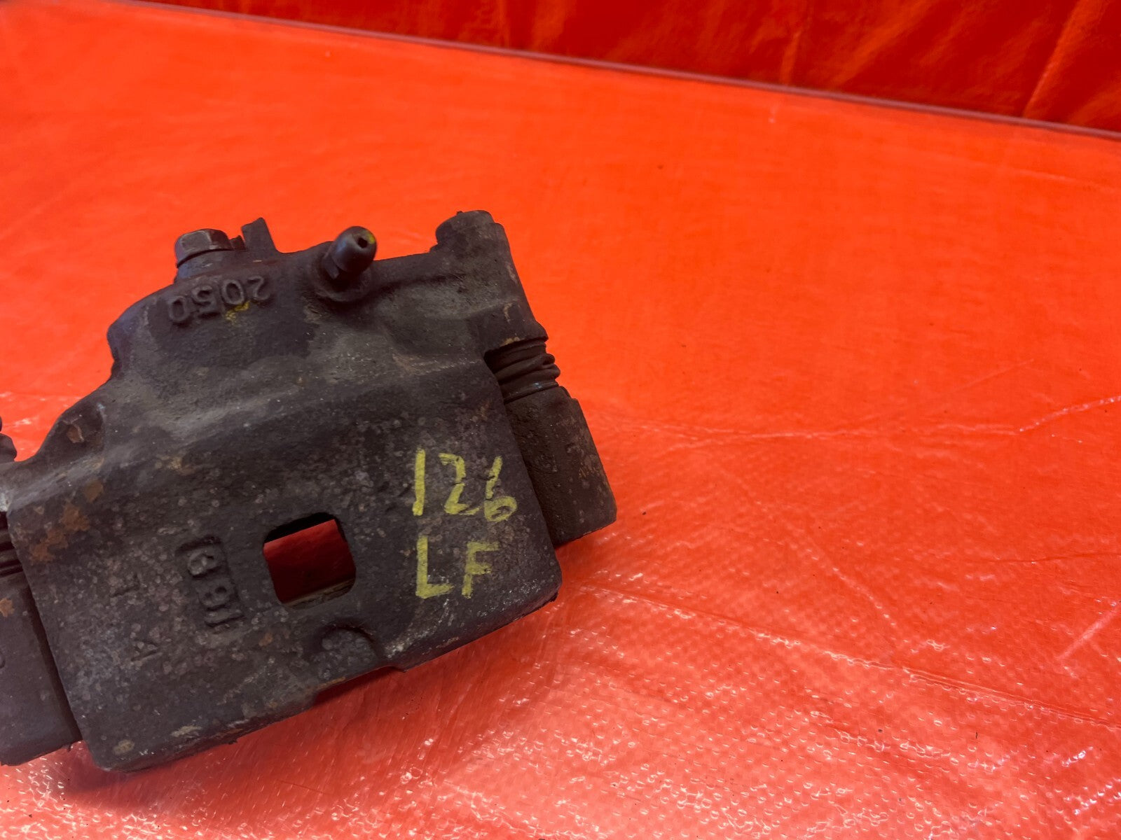 93 94 HONDA DEL SOL S   DRIVER LEFT FRONT BRAKE CALIPER   OEM FACTORY #125 6
