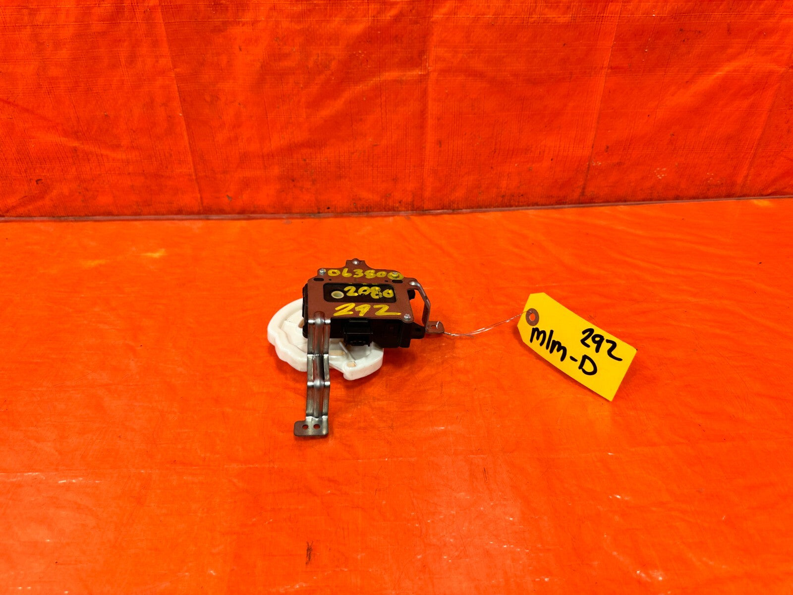 2020 20 SUBARU BRZ   FLAP VENT ACTUATOR   638002080   OEM #2920