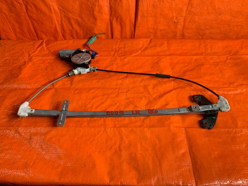 2004 04 HONDA CR V CRV 4WD   DRIVER LEFT REAR WINDOW REGULATOR AND MOTOR0
