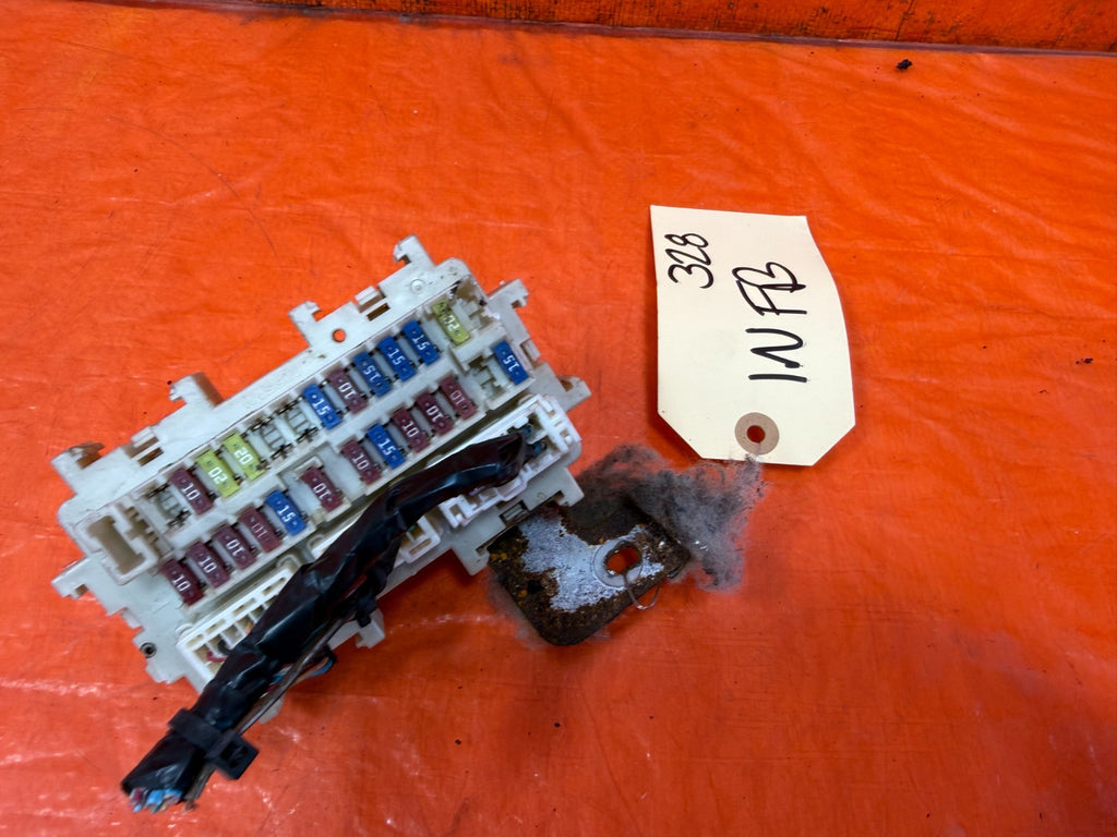 08 12 INFINITI G37 COUPE   INTERIOR CABIN UNDER DASH FUSE BOX PANEL   OEM #3283